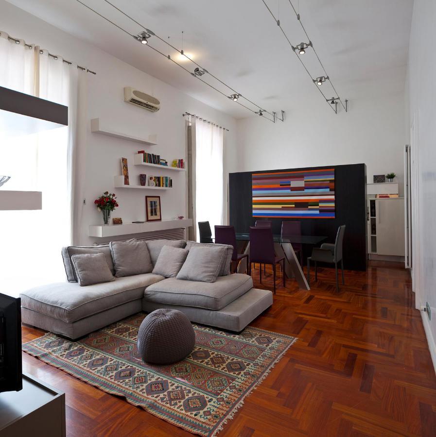 Elegant Apartment At Chiaia By Wonderful Italy Naples Exterior photo