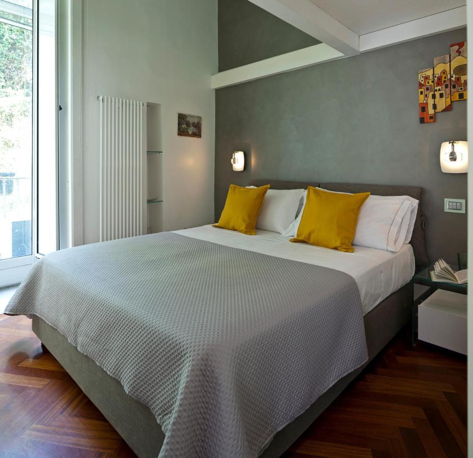 Elegant Apartment At Chiaia By Wonderful Italy Naples Exterior photo