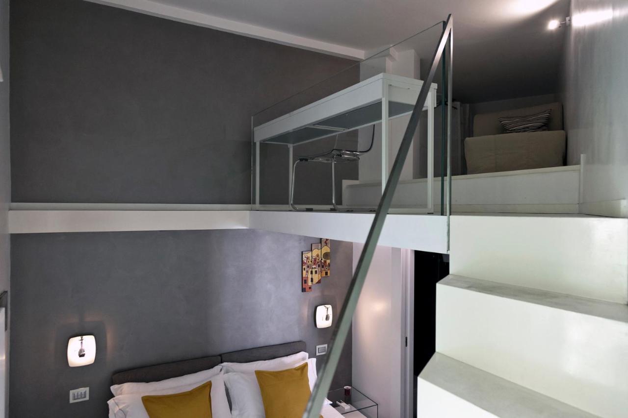 Elegant Apartment At Chiaia By Wonderful Italy Naples Exterior photo